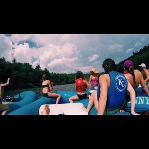 Meet your Posher, Melissa